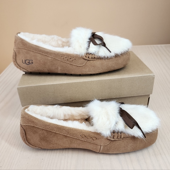 UGG Ansley Shaine moccasin slipper size 10 - Picture 2 of 7